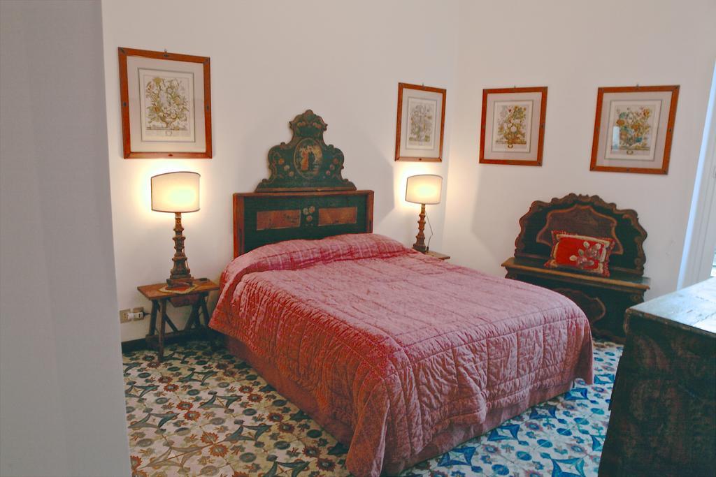 Domus Antonella A Trastevere Rome Ruang foto